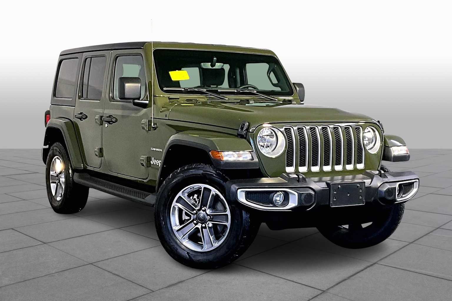 2022 Jeep Wrangler Unlimited Sahara photo 2