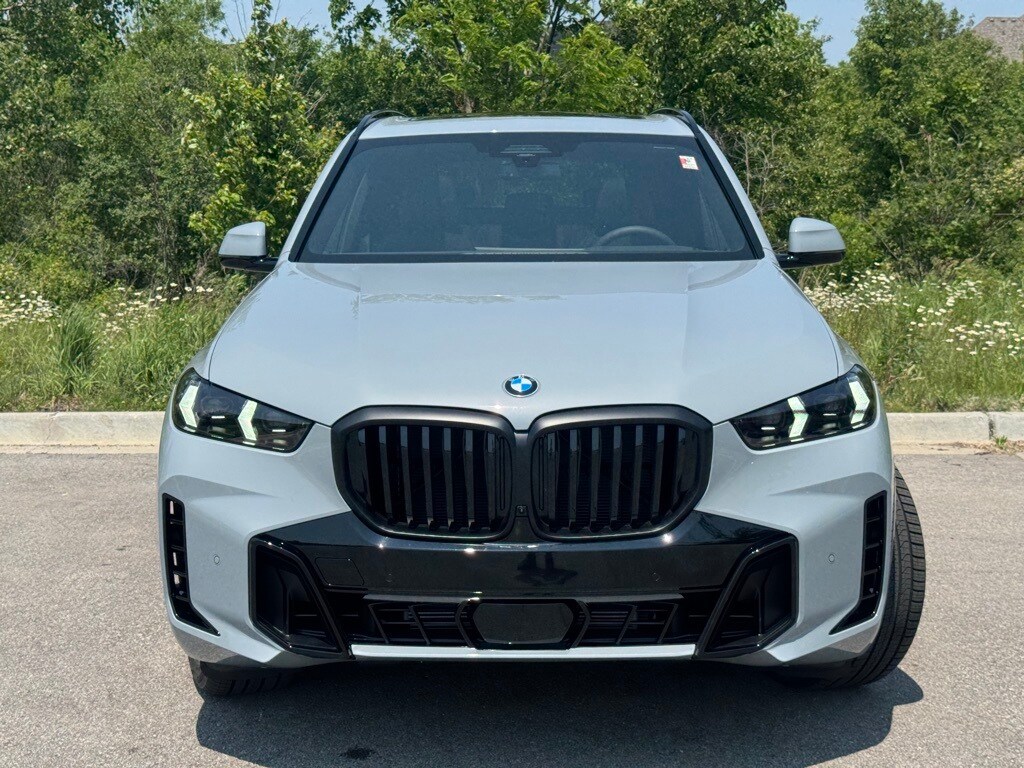 2026 Bmw X5 xDrive40i photo 2