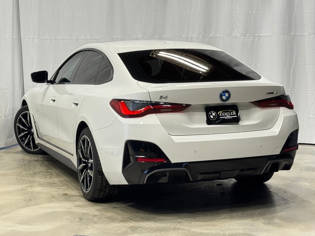 2025 BMW I4 - Image 4