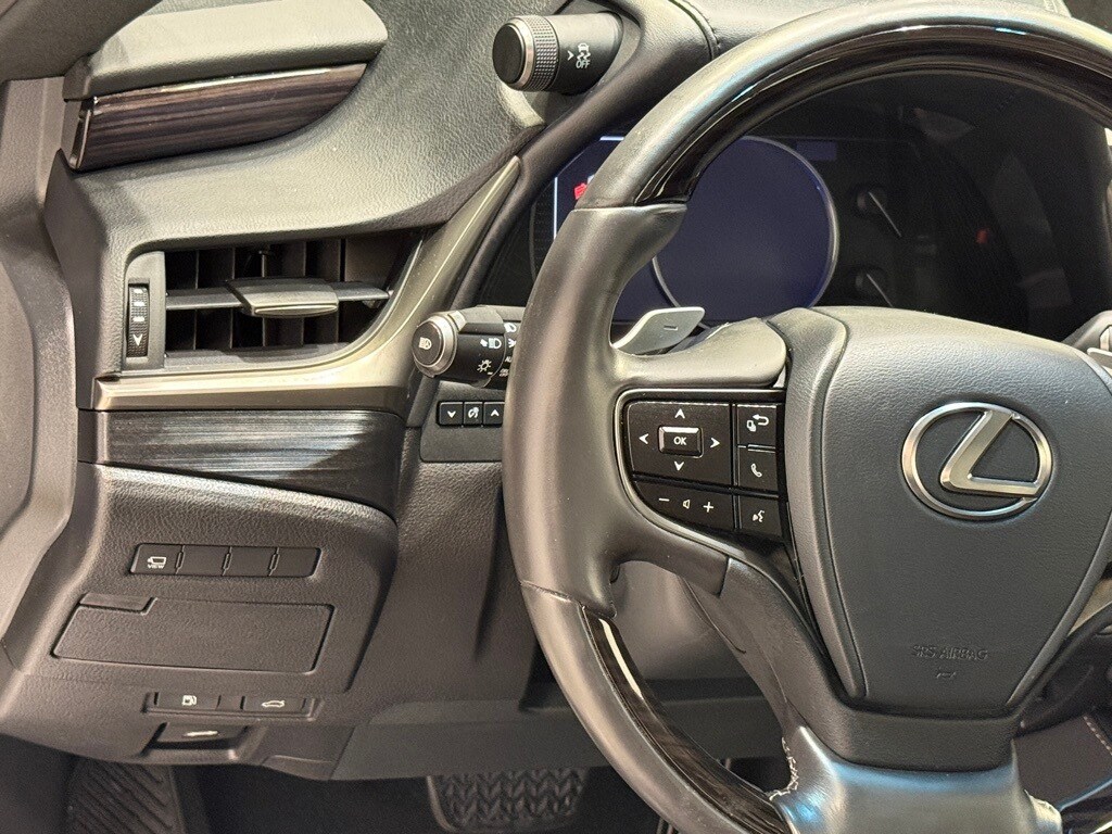 2021 LEXUS ES - Image 11