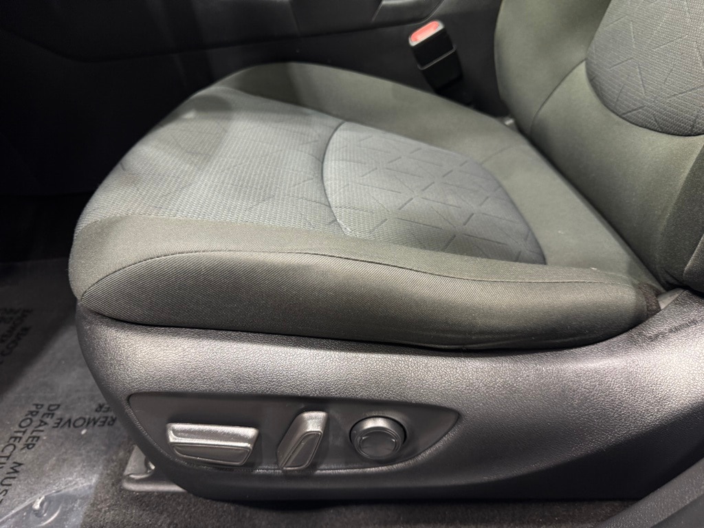 2022 TOYOTA RAV4 - Image 19