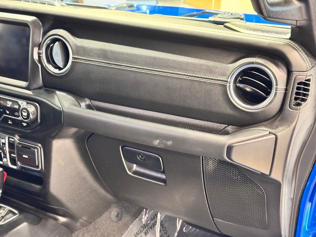 2023 JEEP WRANGLER - Image 32