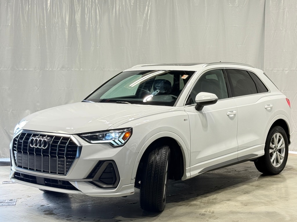 2025 AUDI Q3 - Image 3