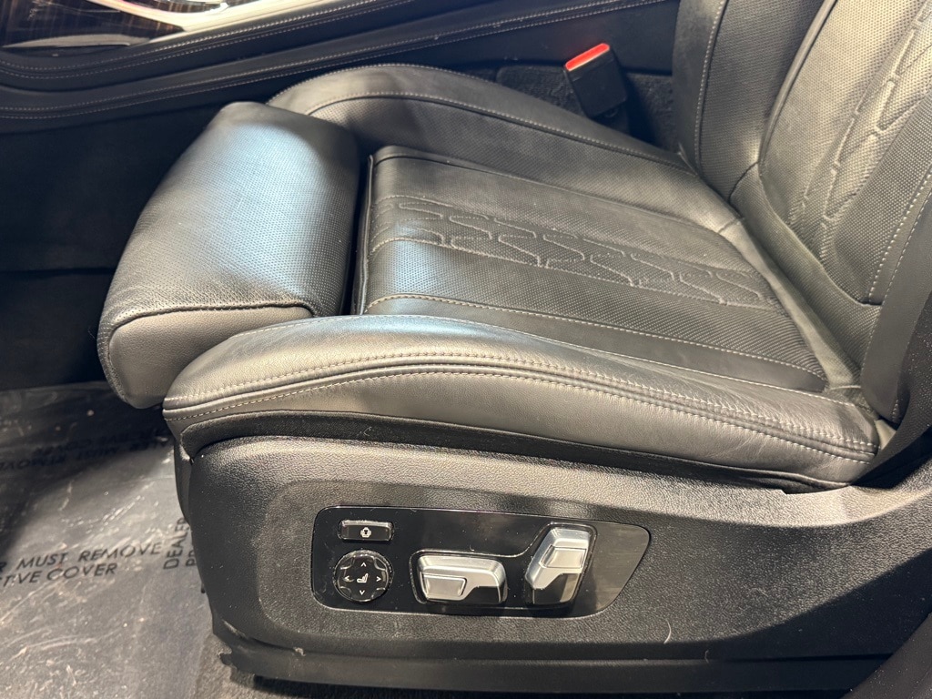 2024 BMW X7 - Image 19