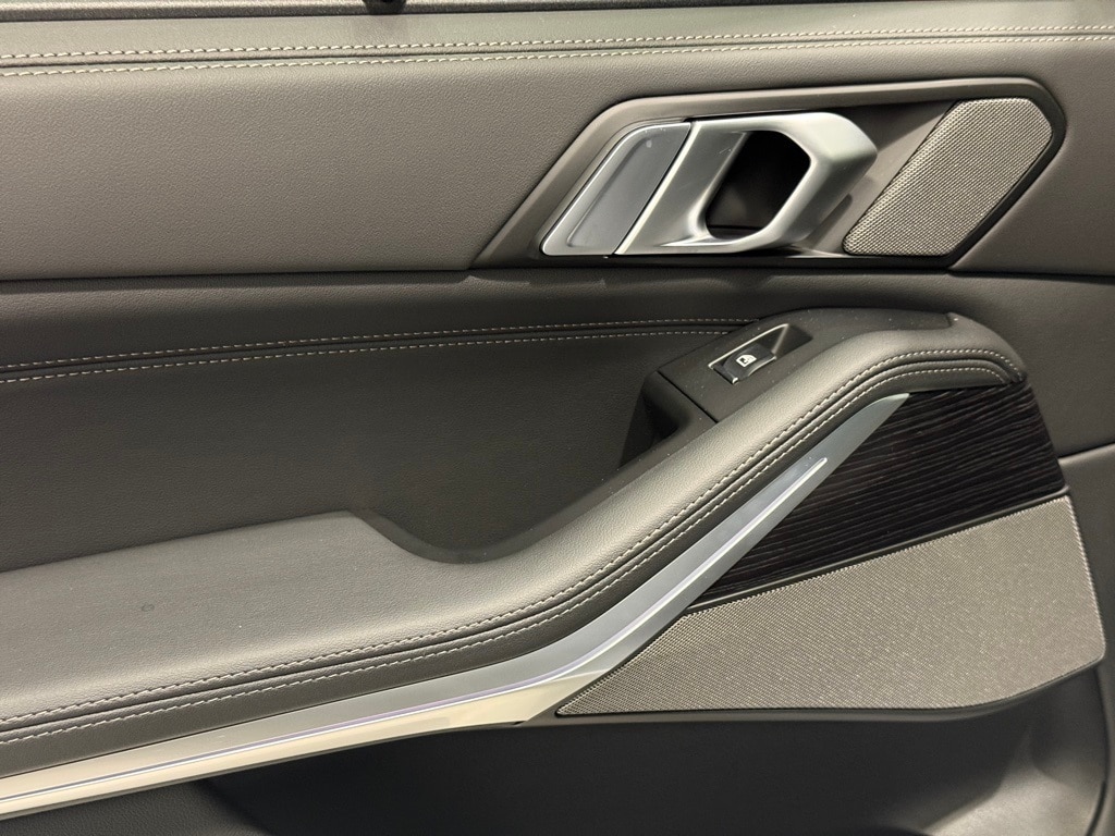 2025 BMW X5 - Image 21
