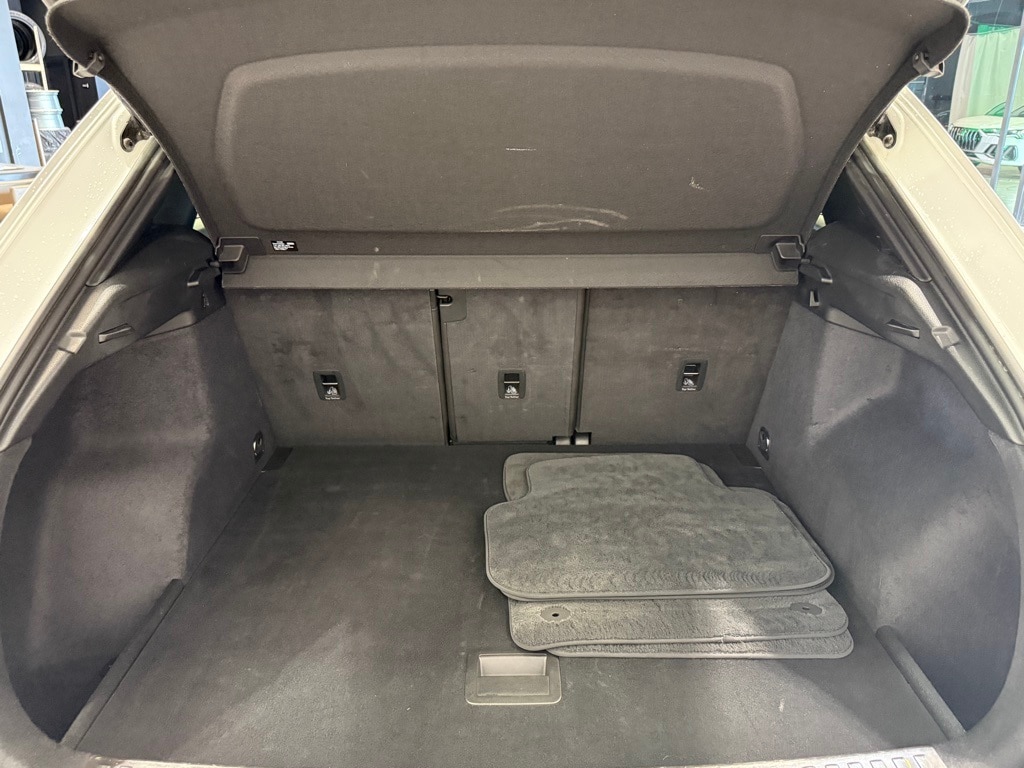 2025 AUDI Q3 - Image 30