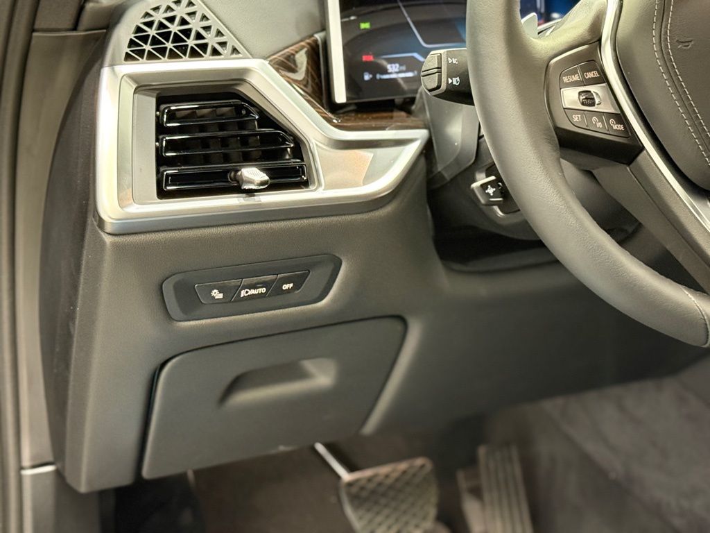 2026 BMW X5 - Image 10