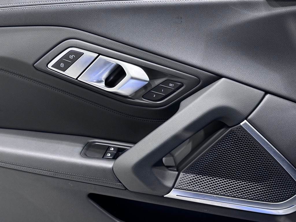 2025 BMW Z4 - Image 18