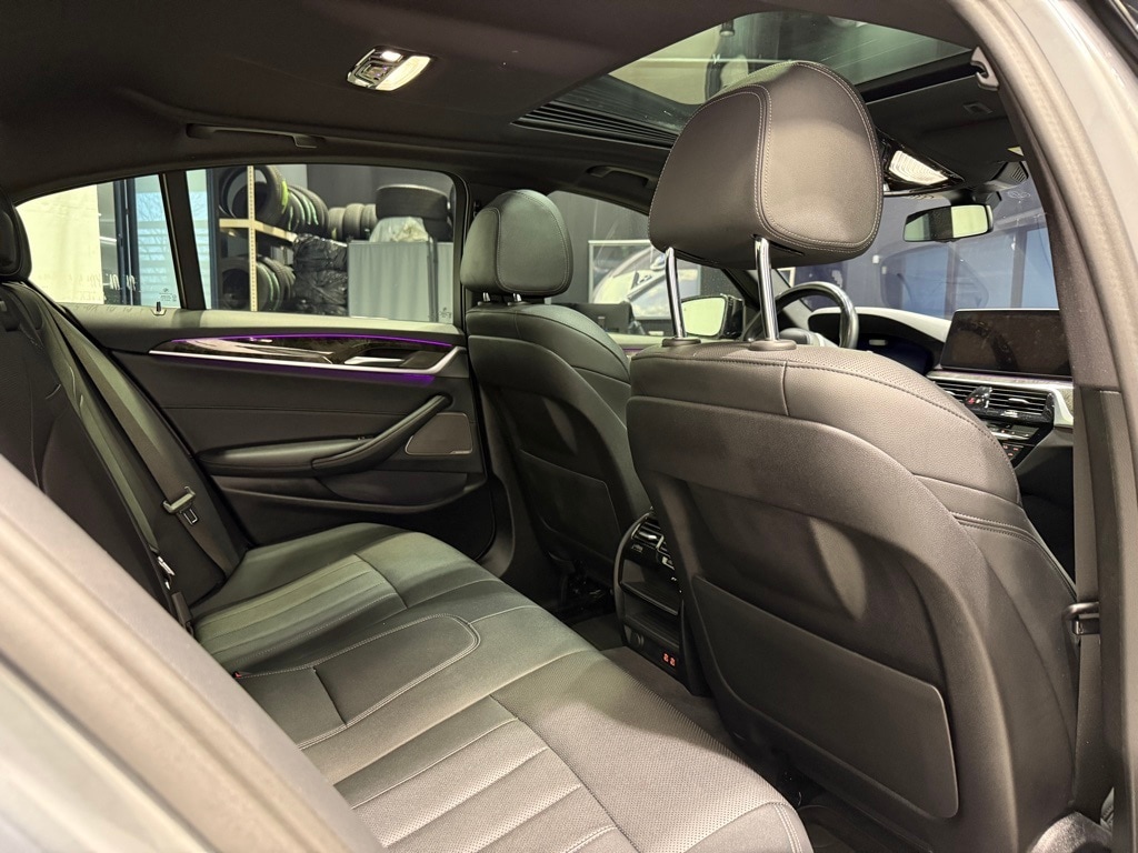 2023 BMW 540I - Image 25