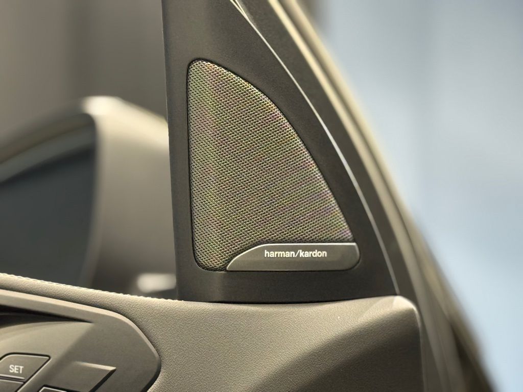 2026 BMW X5 - Image 30