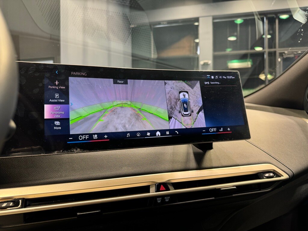 2025 BMW IX - Image 7