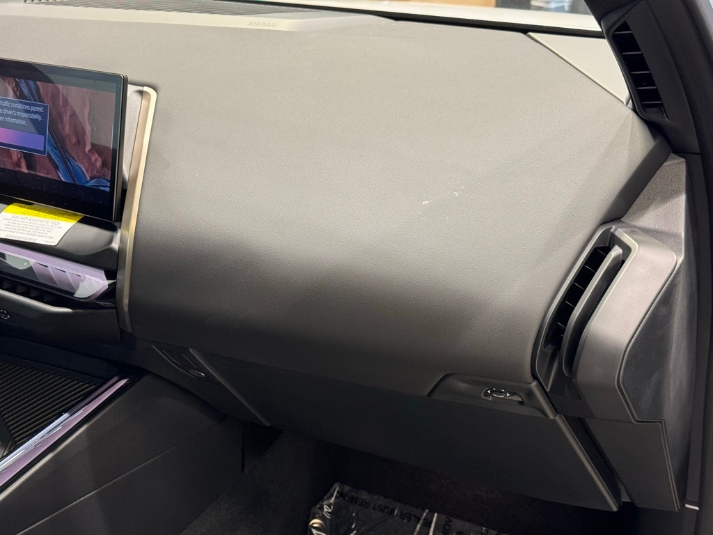 2025 BMW X3 - Image 28