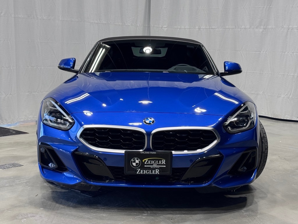 2025 BMW Z4 - Image 2