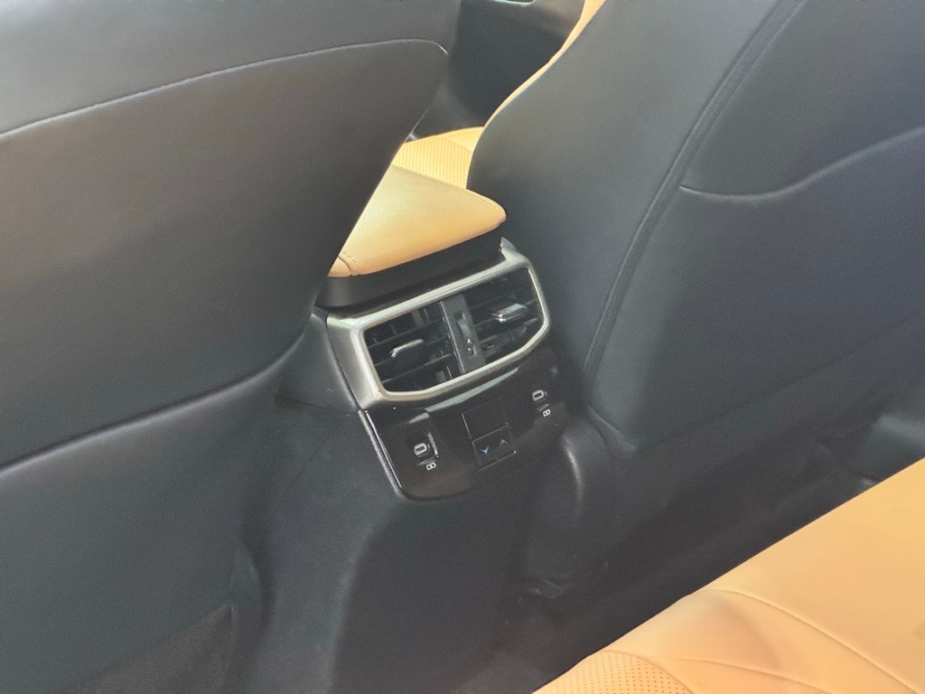 2023 LEXUS RX - Image 23