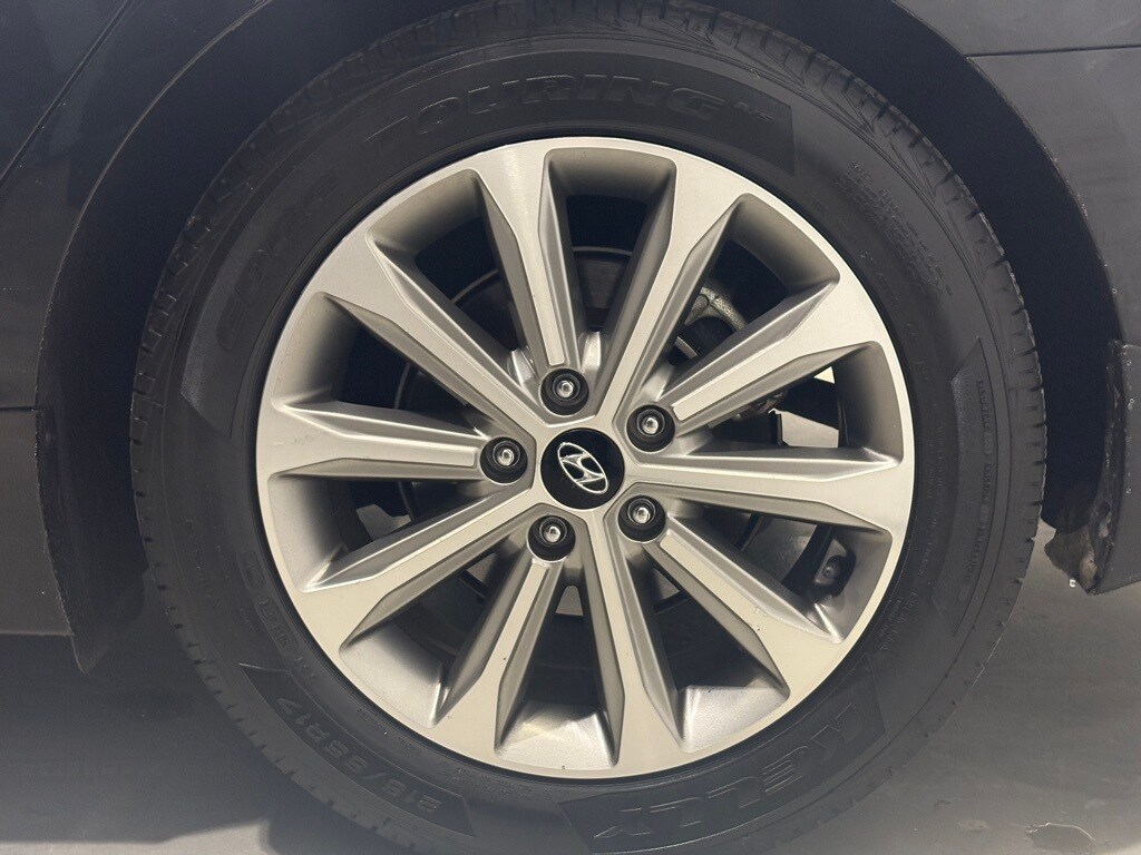 2017 HYUNDAI SONATA - Image 8