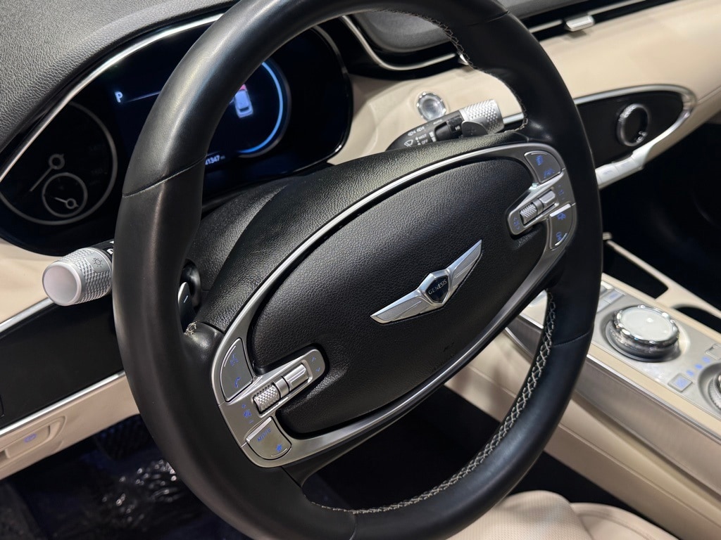 2024 GENESIS GV70 - Image 16