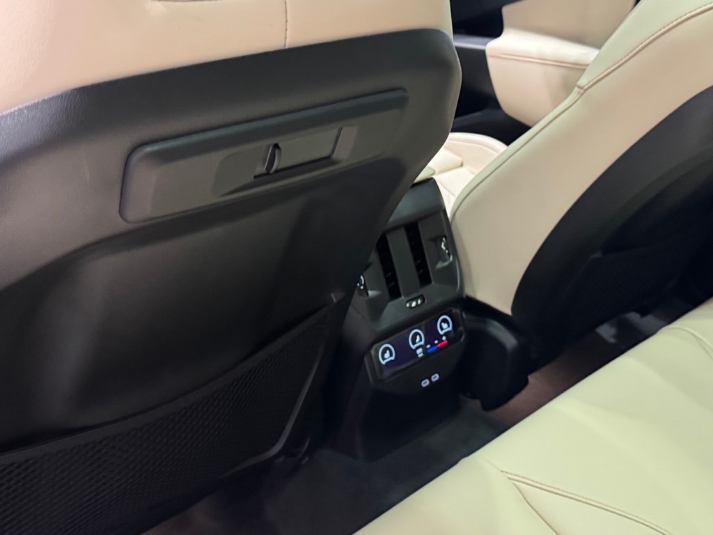 2025 BMW X3 - Image 25