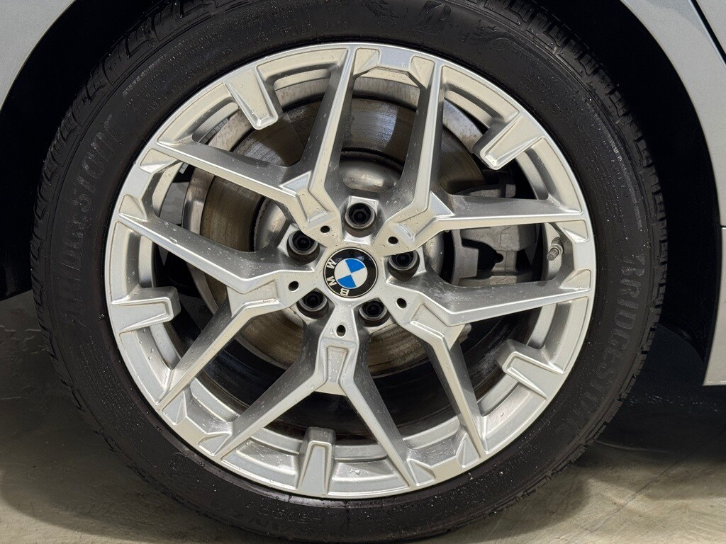2025 BMW 330I - Image 9