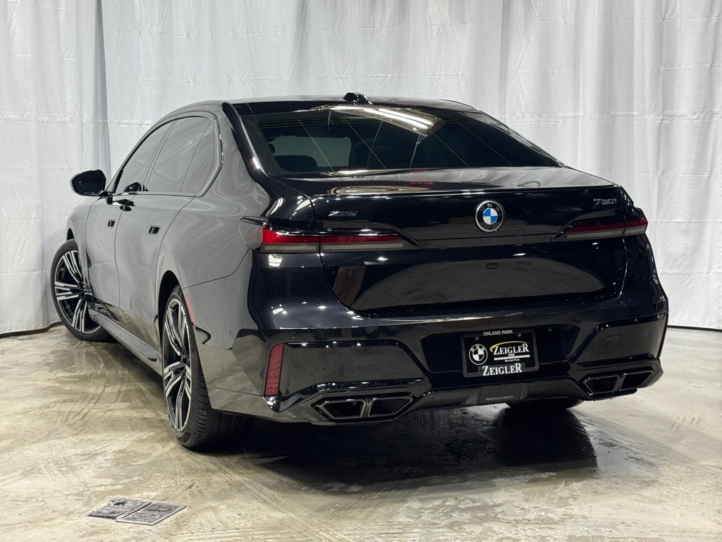 2023 BMW 760I - Image 4