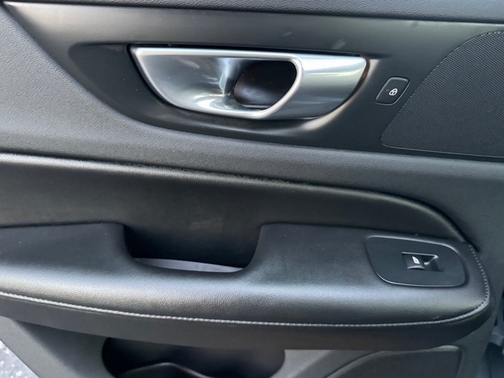 2024 VOLVO S60 - Image 23