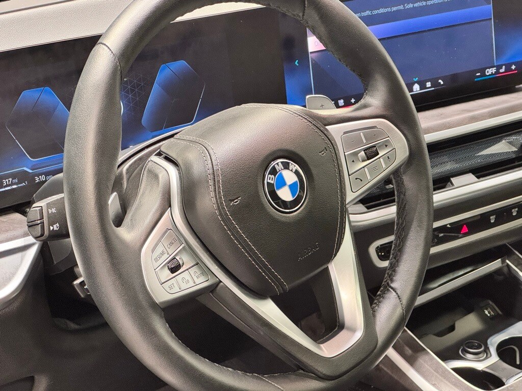 2024 BMW X7 - Image 16
