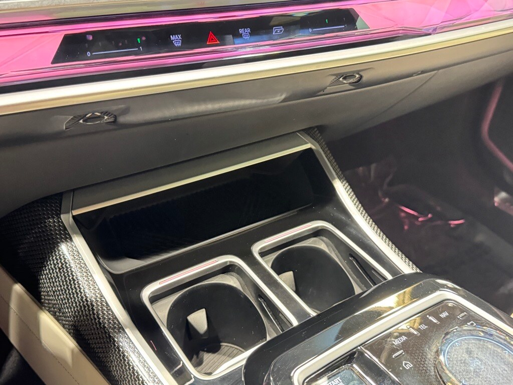 2023 BMW 760I - Image 14