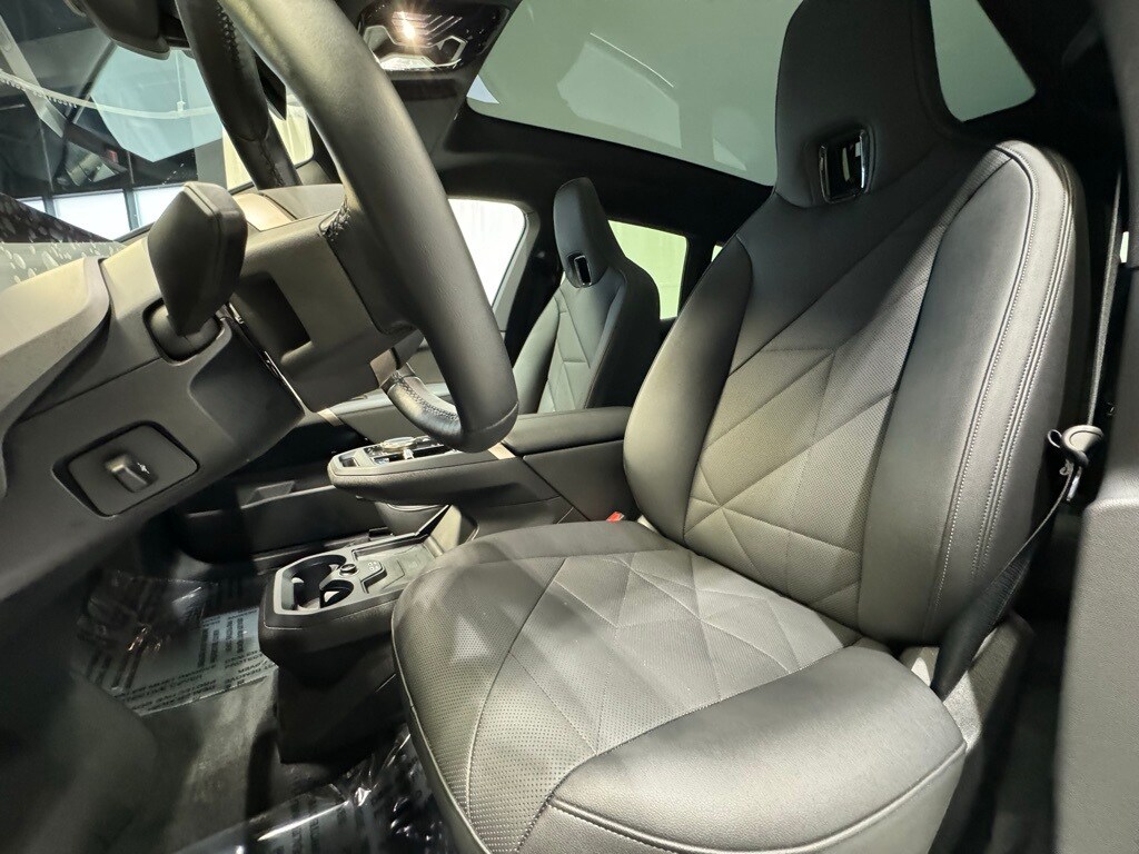2025 BMW IX - Image 19