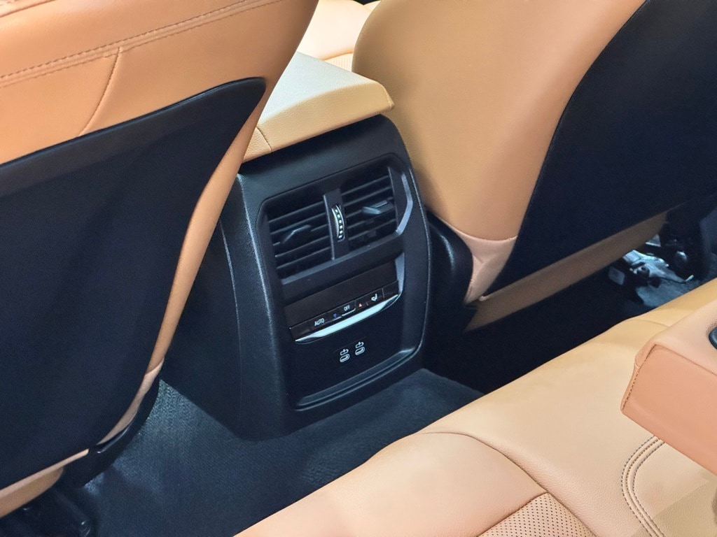 2025 BMW 330I - Image 22