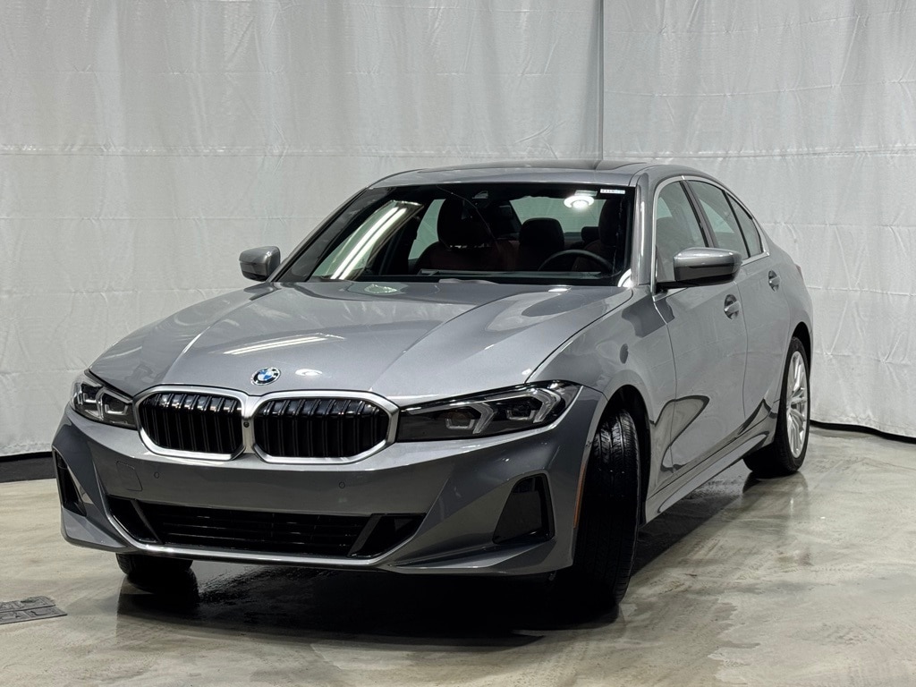 2024 BMW 330I - Image 3