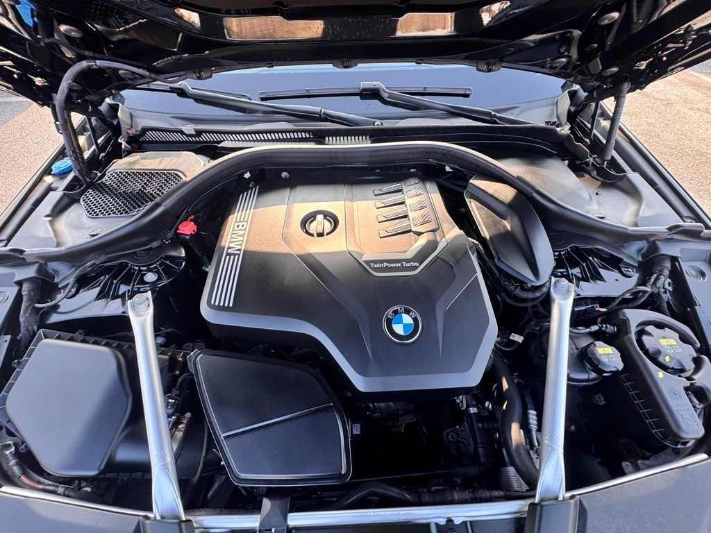 2022 BMW 530I - Image 32