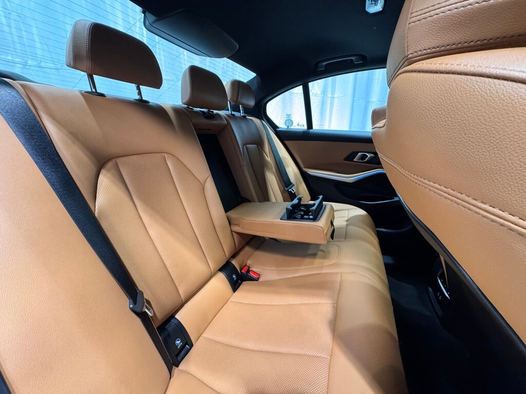 2025 BMW 330I - Image 27