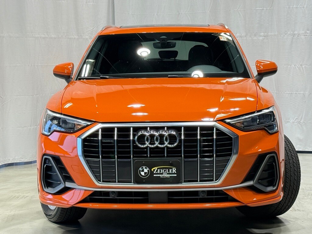 2022 Audi Q3 45 TFSI S line Premium photo 2
