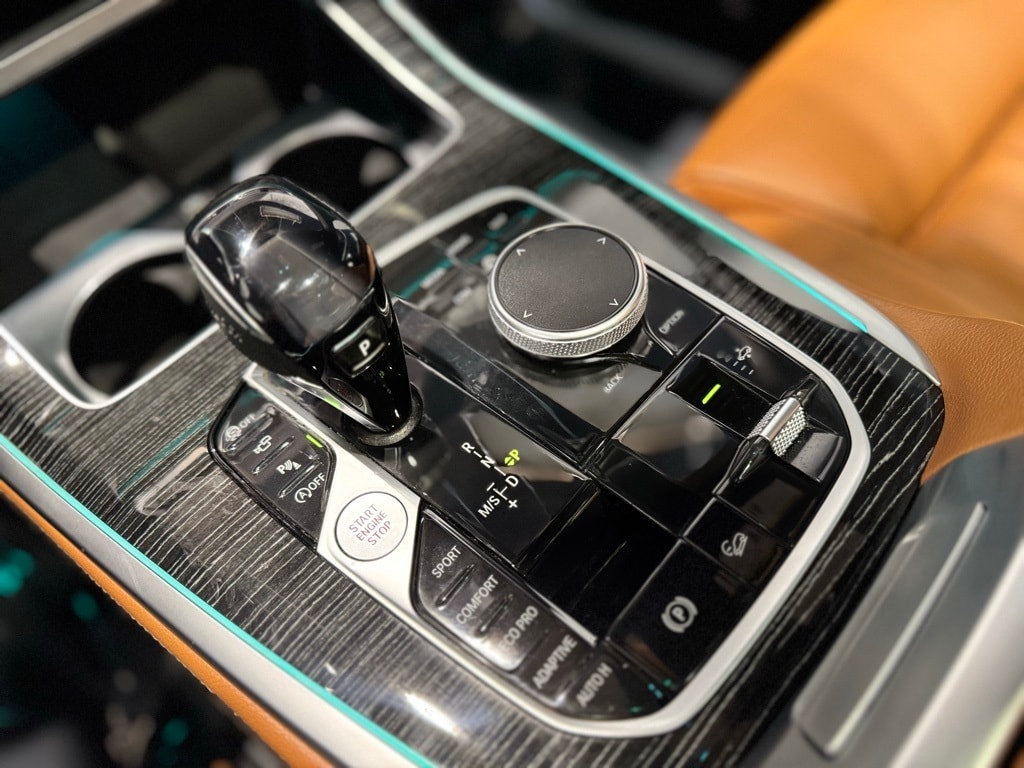 2022 BMW X7 - Image 10