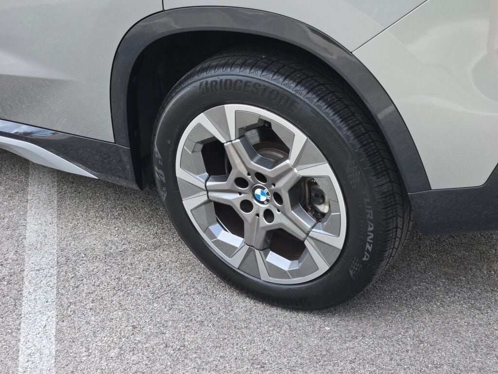 2025 BMW X1 - Image 4