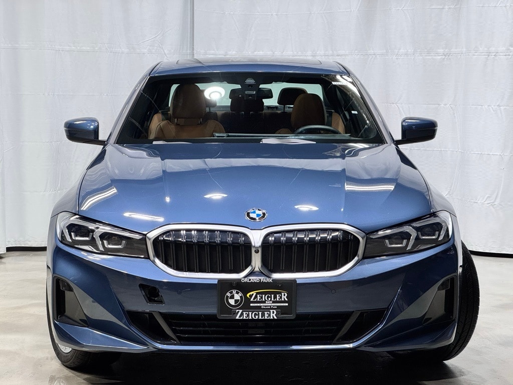 2025 BMW 330I - Image 2