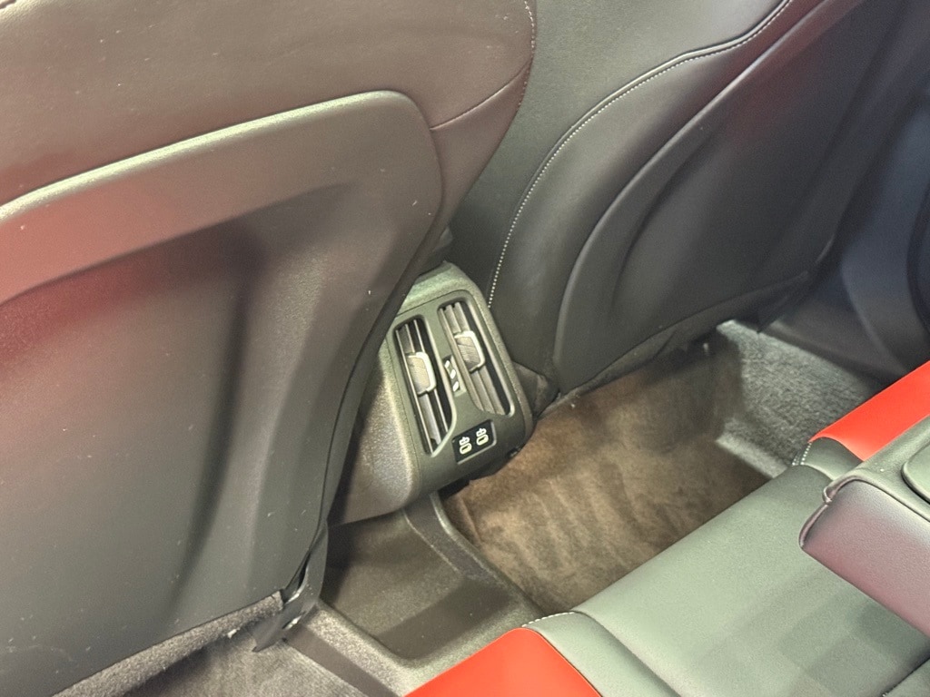 2025 BMW X1 - Image 23