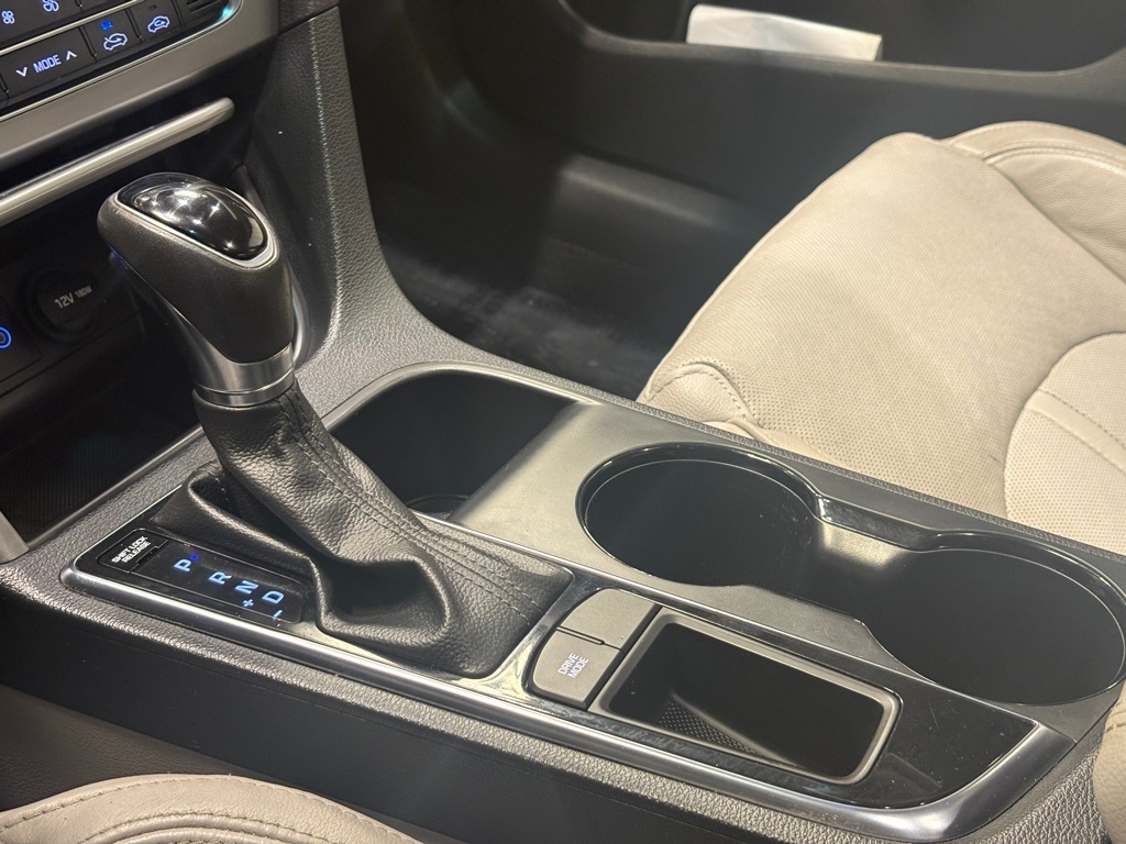 2017 HYUNDAI SONATA - Image 12