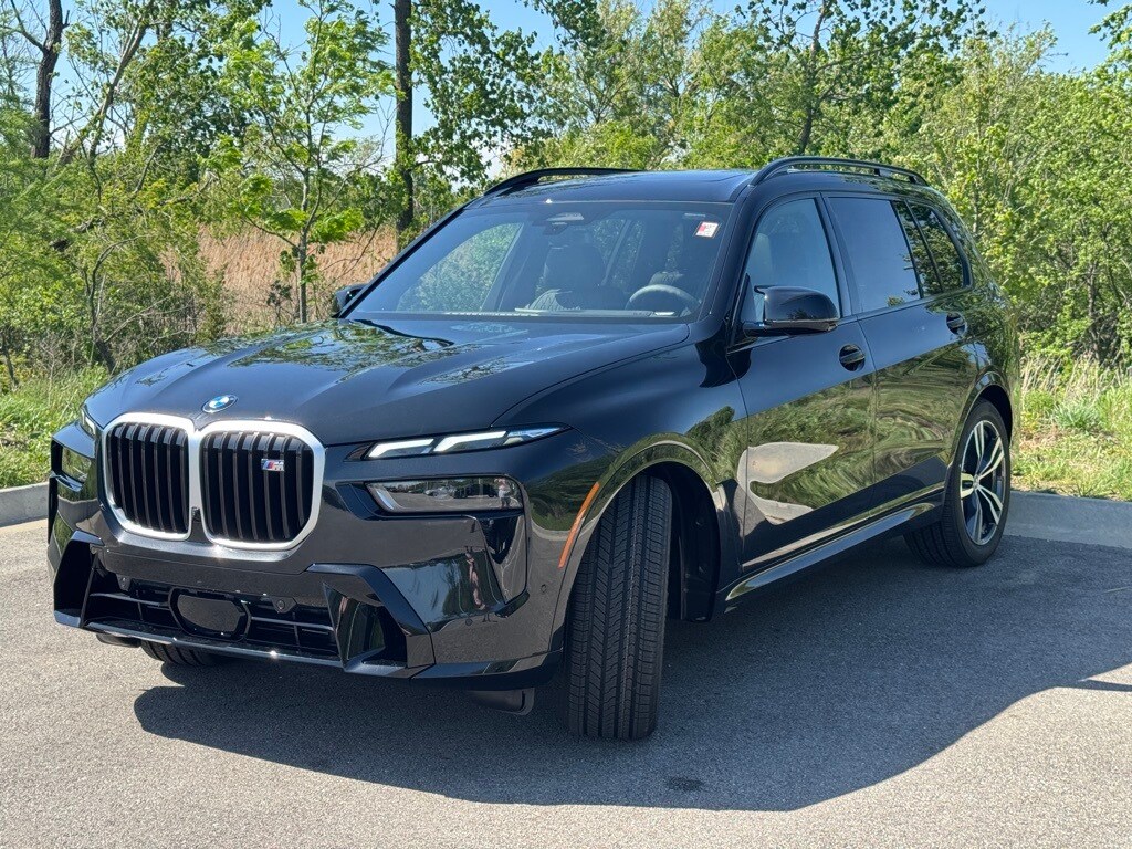 2026 Bmw X7 M60i photo 2