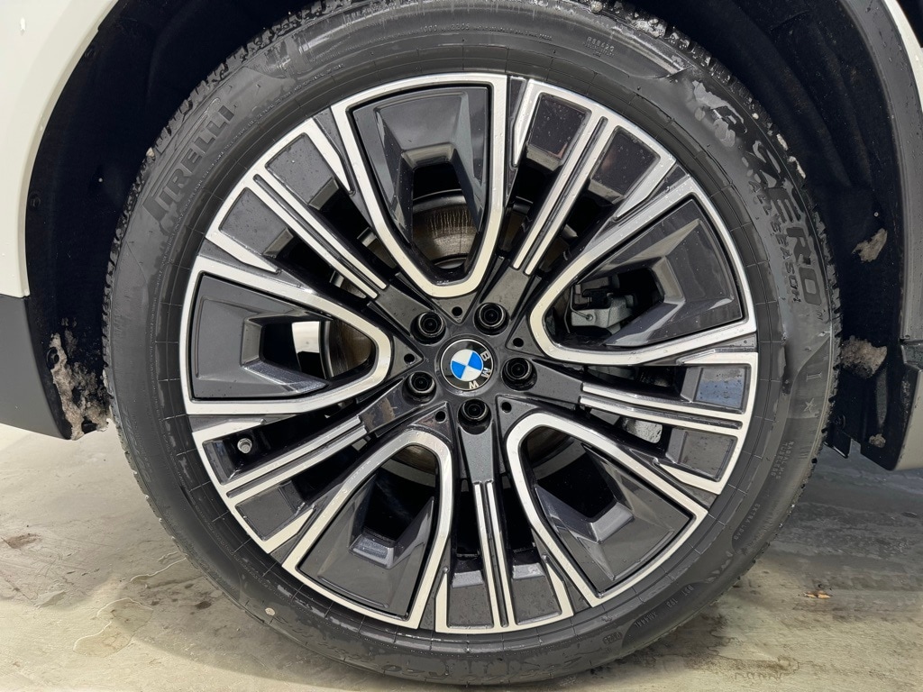 2025 BMW X3 - Image 13