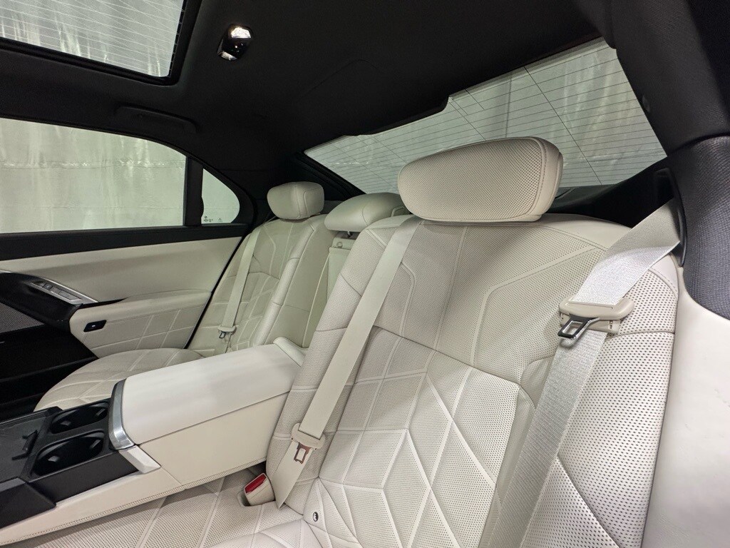 2023 BMW 740I - Image 21