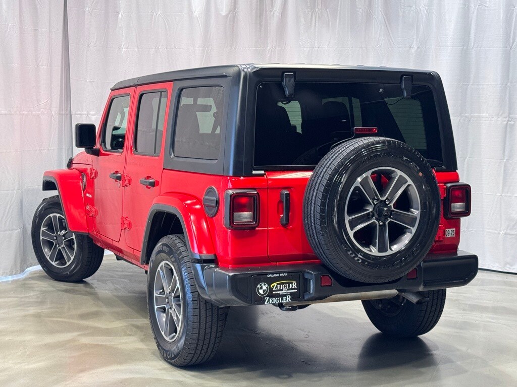 2023 Jeep Wrangler Sahara photo 4