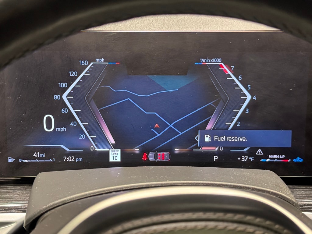 2023 BMW X7 - Image 32