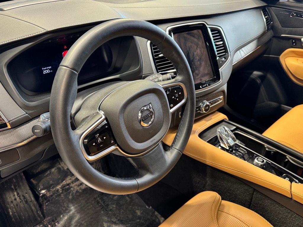 2025 VOLVO XC90 - Image 17