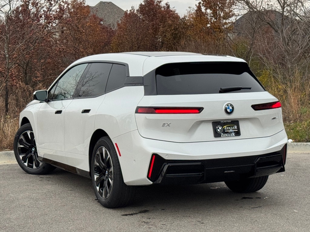 New 2026 BMW iX xDrive60 SUV