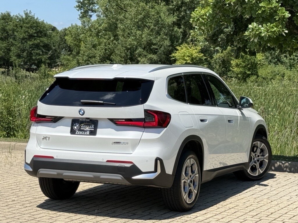 2023 Bmw X1 XDrive28i photo 3