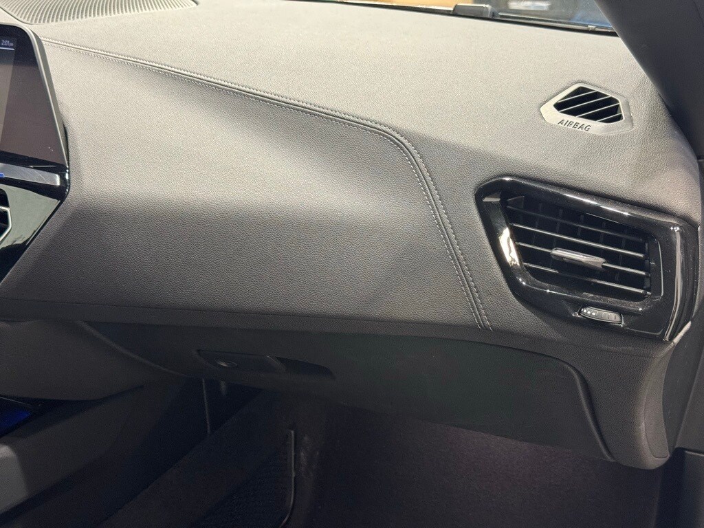 2025 BMW Z4 - Image 21