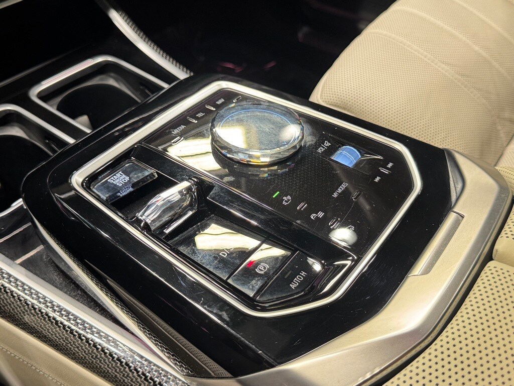 2023 BMW 760I - Image 15