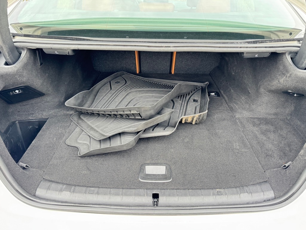 2023 BMW 530E - Image 32