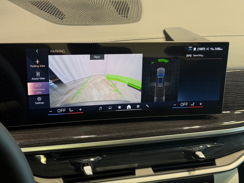 2025 BMW X5 - Image 11