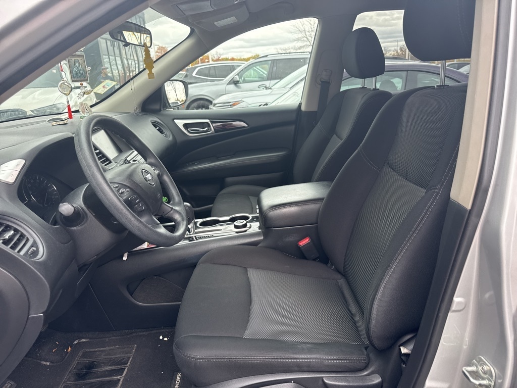 Used 2020 Nissan Pathfinder S SUV